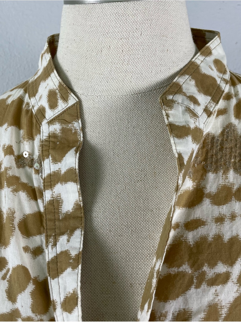 Tory Burch 100% Cotton Blouse Tan & White Size 4 Sequins with Orange Logo Tag - Picture 4 of 9